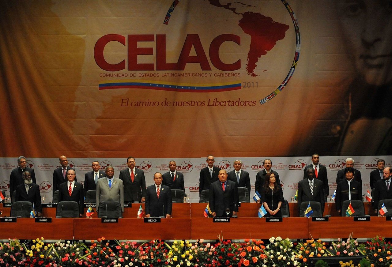 1280px-Presidentes_en_el_CELAC_de_Caracas_de_2011