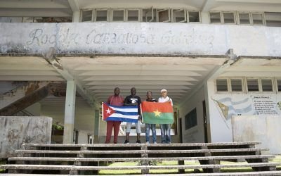 ESBEC 37. Pioneros formados entre dos revoluciones